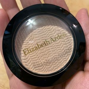 Elizabeth Arden Shimmer Powder